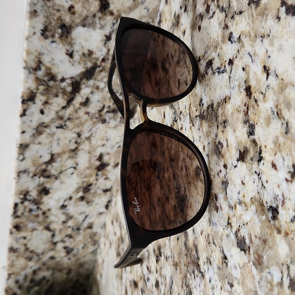 Ray-Ban tortoiseshell Brad sunglasses - Picture 4 of 5
